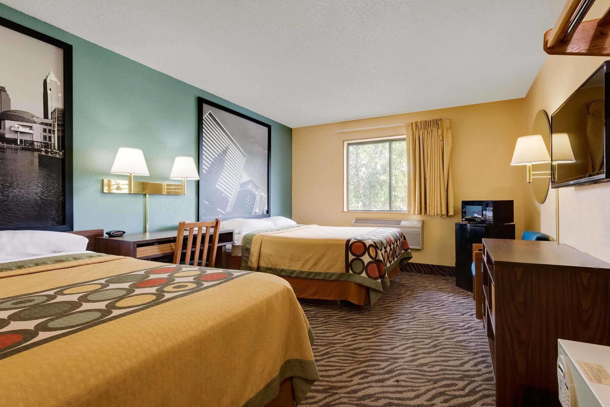 Super 8 By Wyndham Mentor/Cleveland Area Hotel Exterior foto